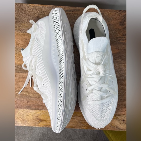 Adidas 4D fusio size 10 - Picture 6 of 7